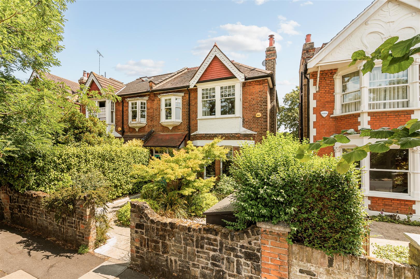 Sinton Andrews Estate Agents - Based in Ealing West London